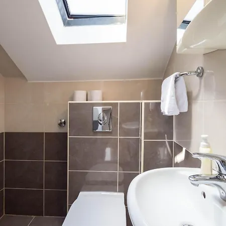 Beautiful In With Kitchen * Σπλιτ