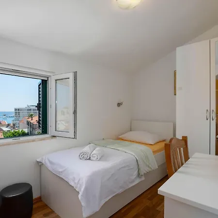 Σπίτι διακοπών Beautiful In With Kitchen Σπλιτ