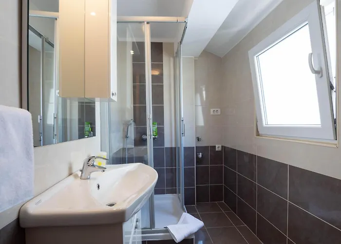 Beautiful In With Kitchen