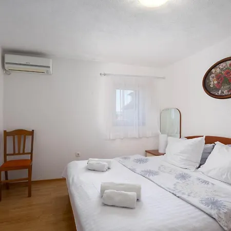 Beautiful In With Kitchen