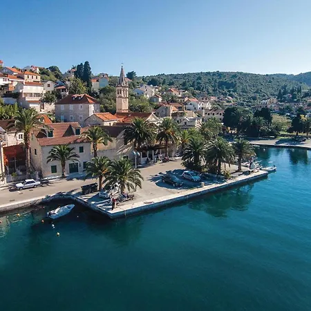 Beautiful In With Kitchen