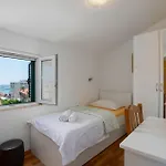 Prázdninový dům 4 Bedroom Front In Split